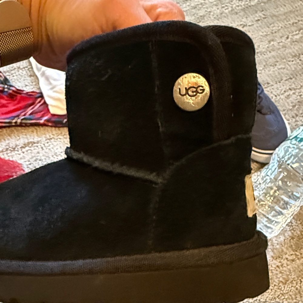 UGG Black Kids Bootie toddler size 7 - Picture 4 of 4